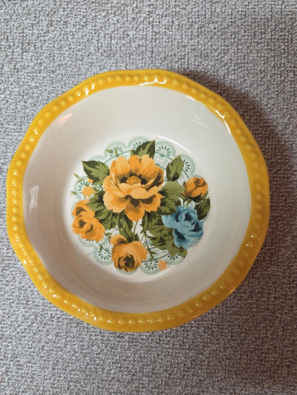 The Pioneer Woman Sunny Yellow Stoneware 5"  Mini Pie Pan